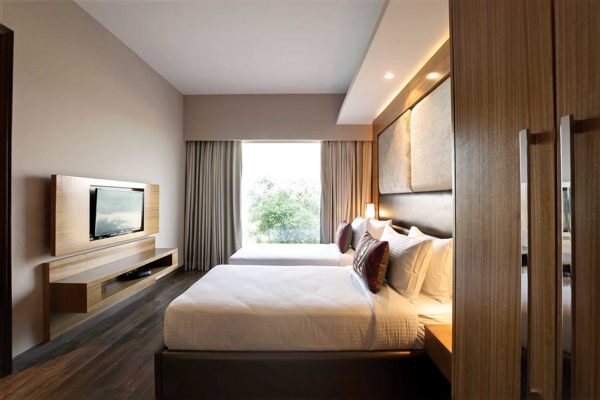 גורגאון Lemon Tree Hotel Sohna Road מראה חיצוני תמונה